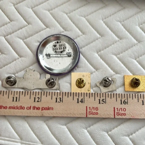 5 vintage Swatch pins. - Picture 4 of 4